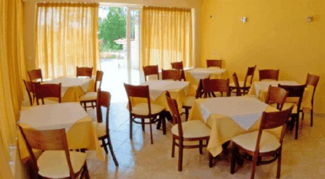 Decauville Hotel Γερακινή Εξωτερικό φωτογραφία